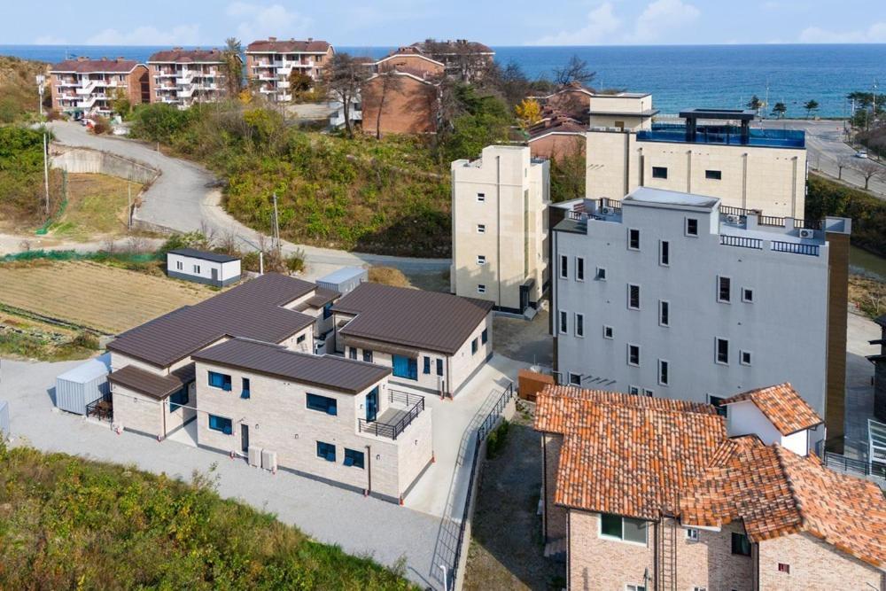 Gangneung Gyeongpo 345 Pool Villa Kültér fotó